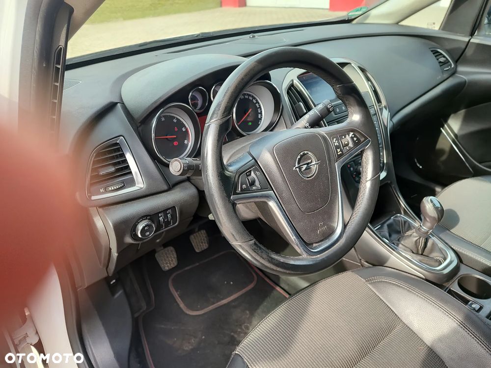 Opel Astra 1.7 CDTI - 11