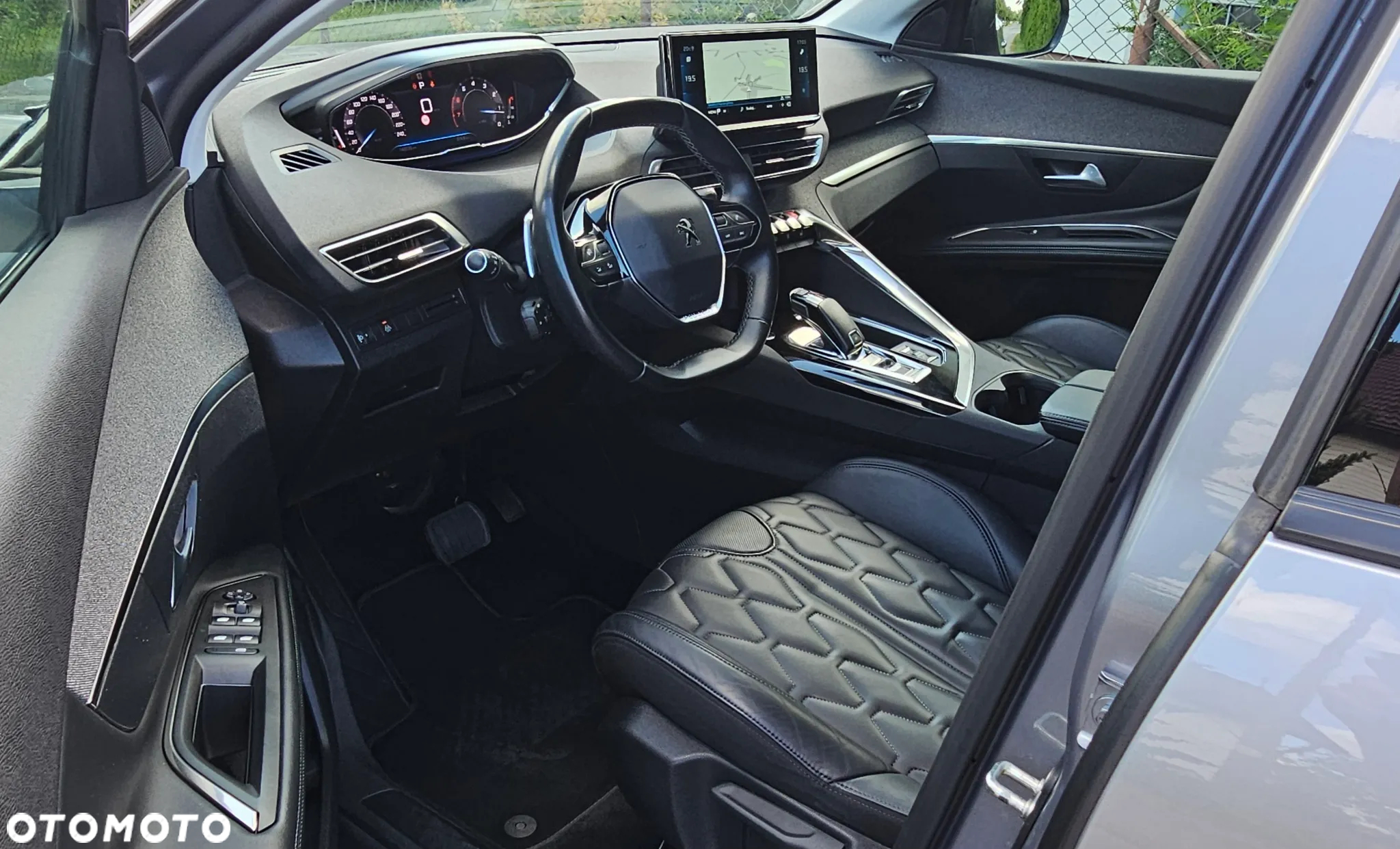 Peugeot 3008 PureTech 130 Stop & Start GPF EAT8 Allure - 11