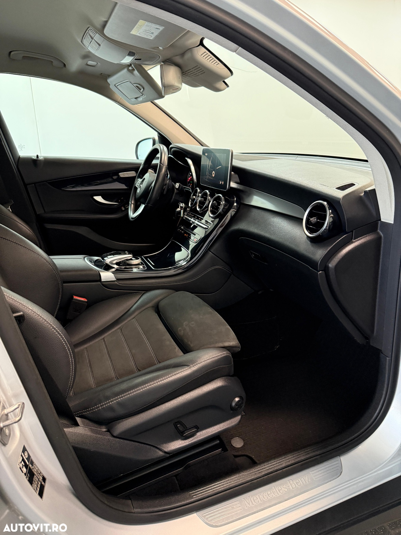 Mercedes-Benz GLC 220 d 4Matic 9G-TRONIC - 19