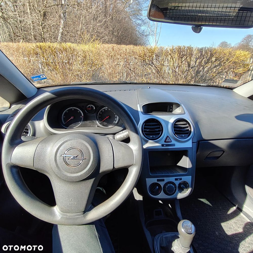 Opel Corsa - 10