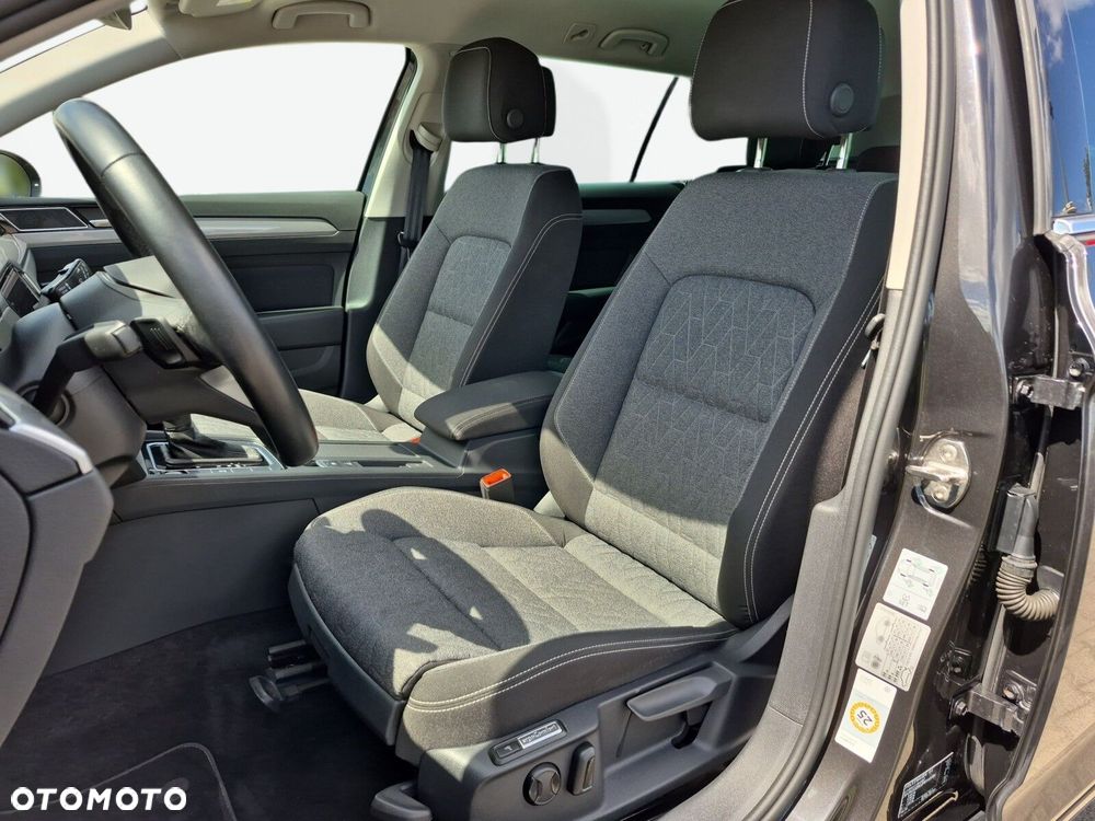 Volkswagen Passat Variant 2.0 TDI Business DSG - 12