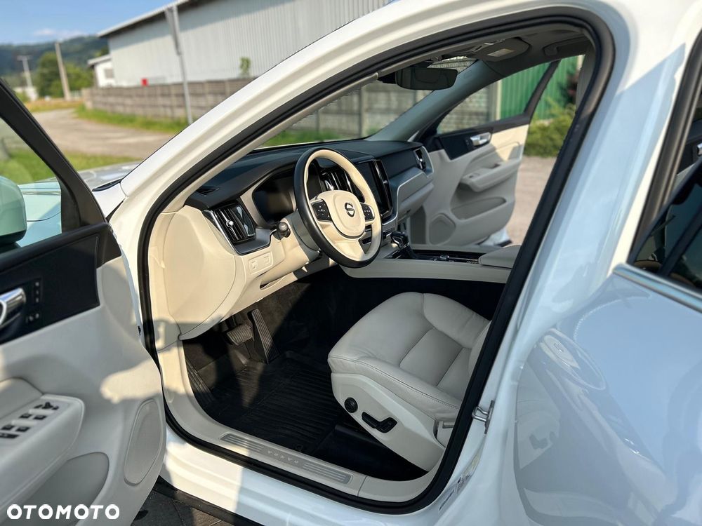 Volvo XC 60 T5 AWD Drive-E Momentum - 11