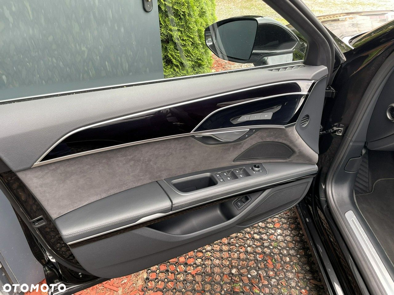 Audi A8 - 12