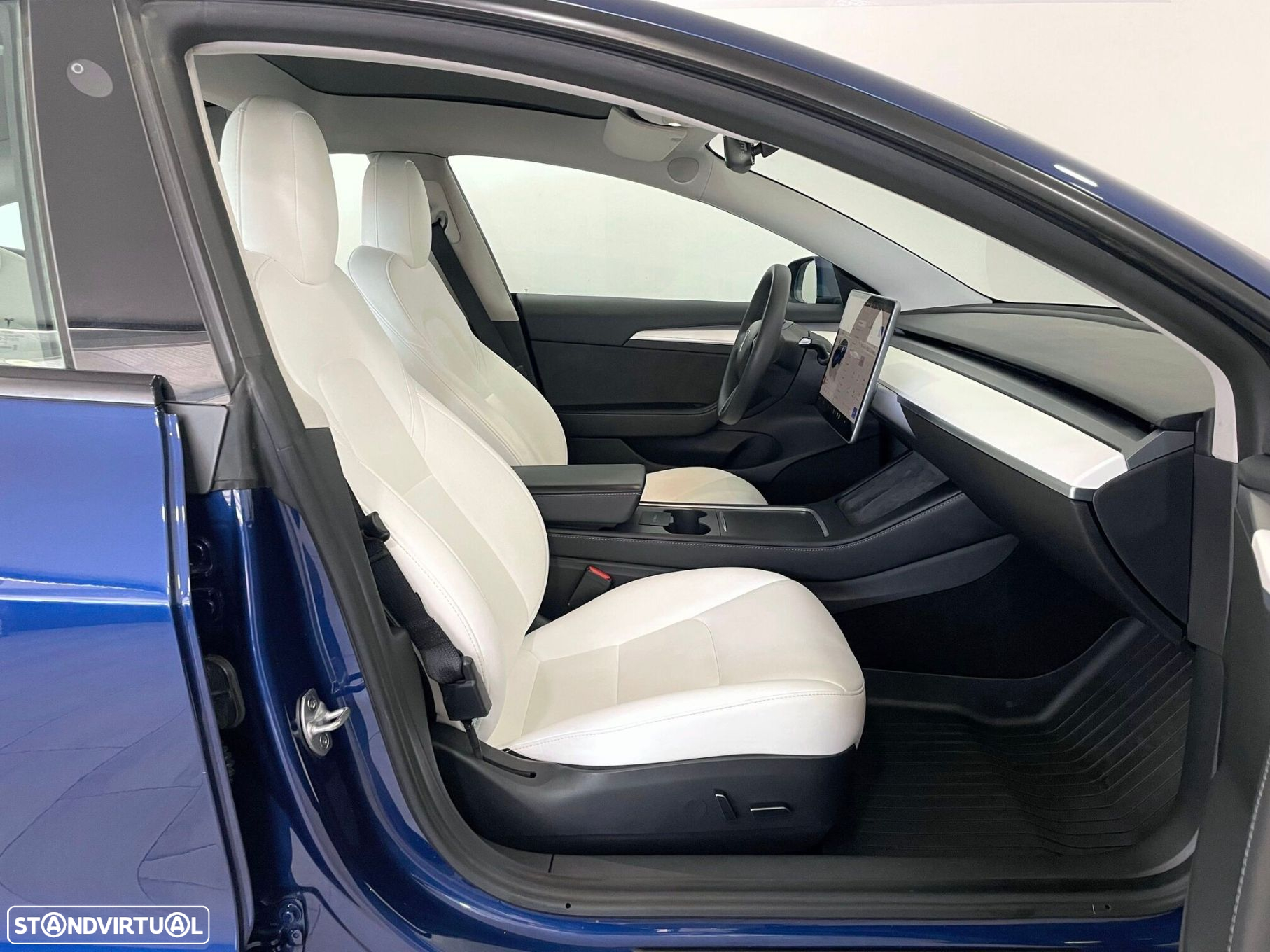 Tesla Model 3 - 21