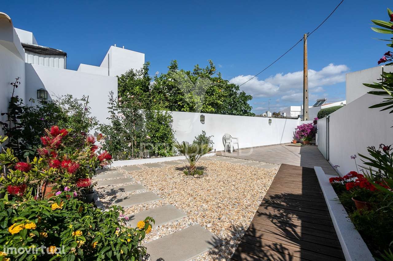 Moradia T2+1 com Logradouro, Terraço e Estacionamento – Cabanas de... - Grande imagem: 4/40