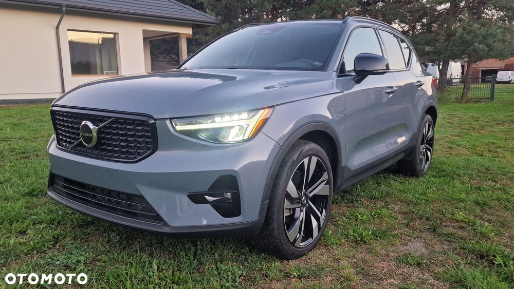 Volvo XC 40 B5 B AWD Ultimate Dark - 18