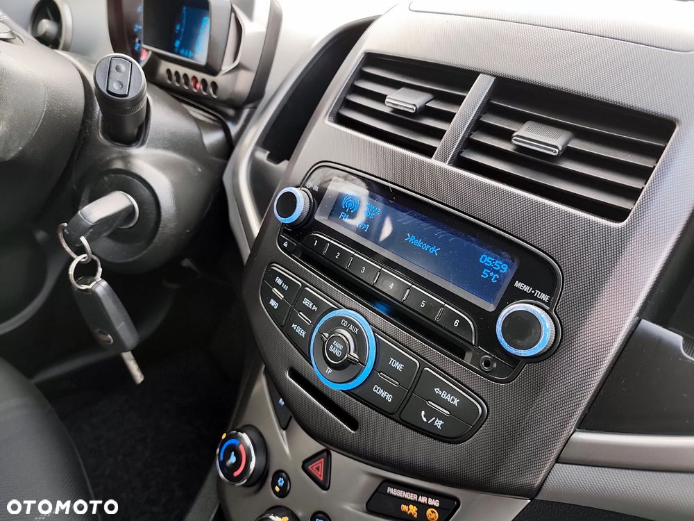 Chevrolet Aveo 1.6 LTZ S/S - 16