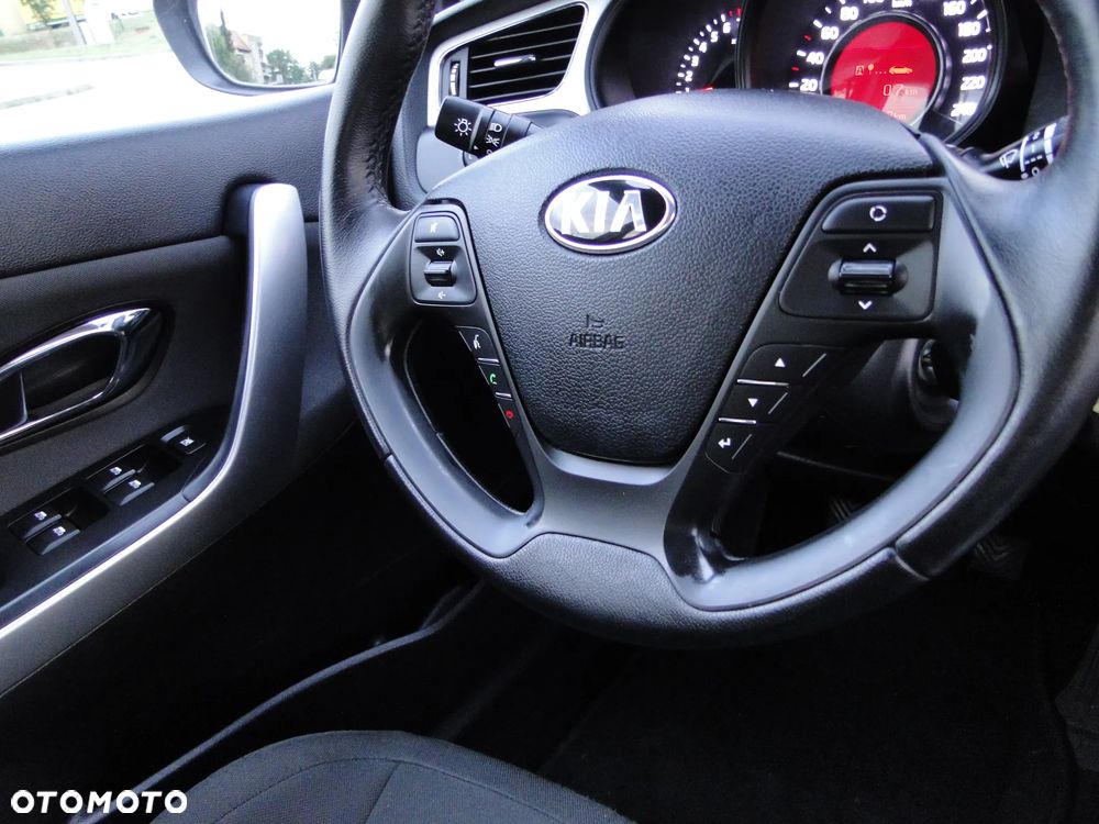 Kia Ceed 1.4 CVVT Vision - 24