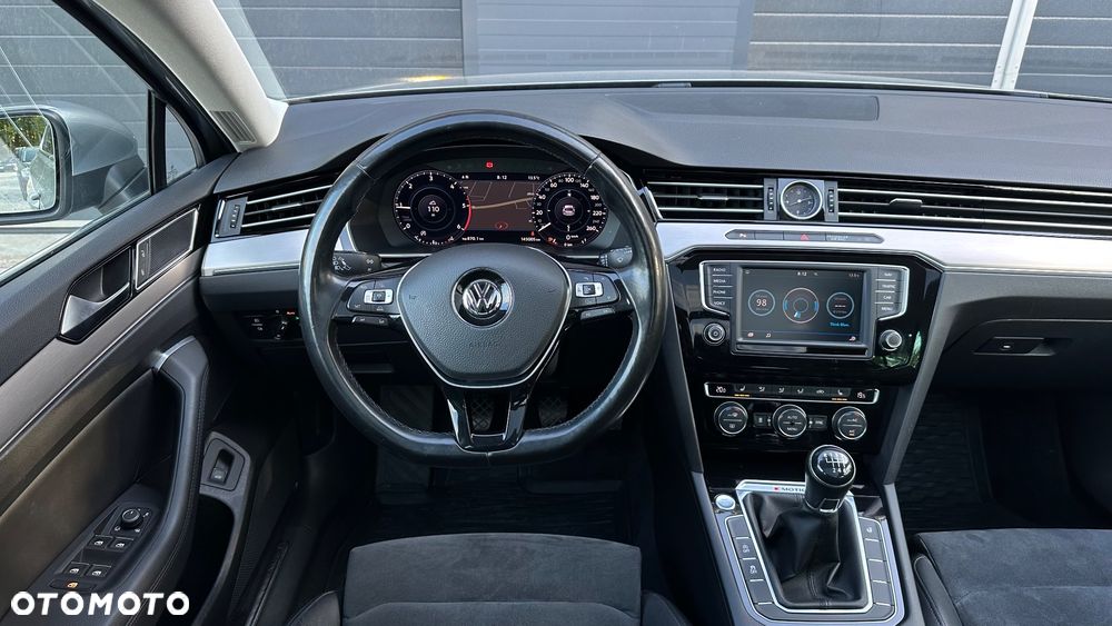 Volkswagen Passat 2.0 TDI BMT 4Mot Highline - 28