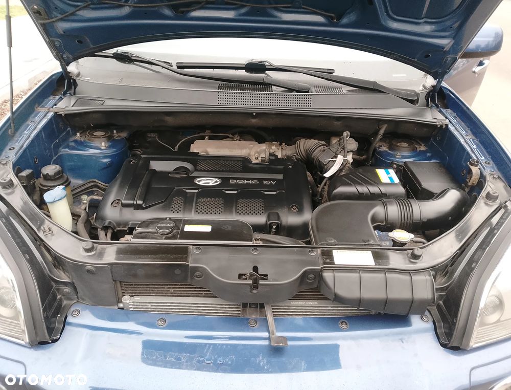 Hyundai Tucson 2.0 Comfort 2WD - 23