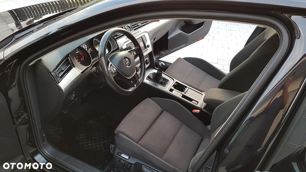 Volkswagen Passat 2.0 TDI BMT Highline - 25