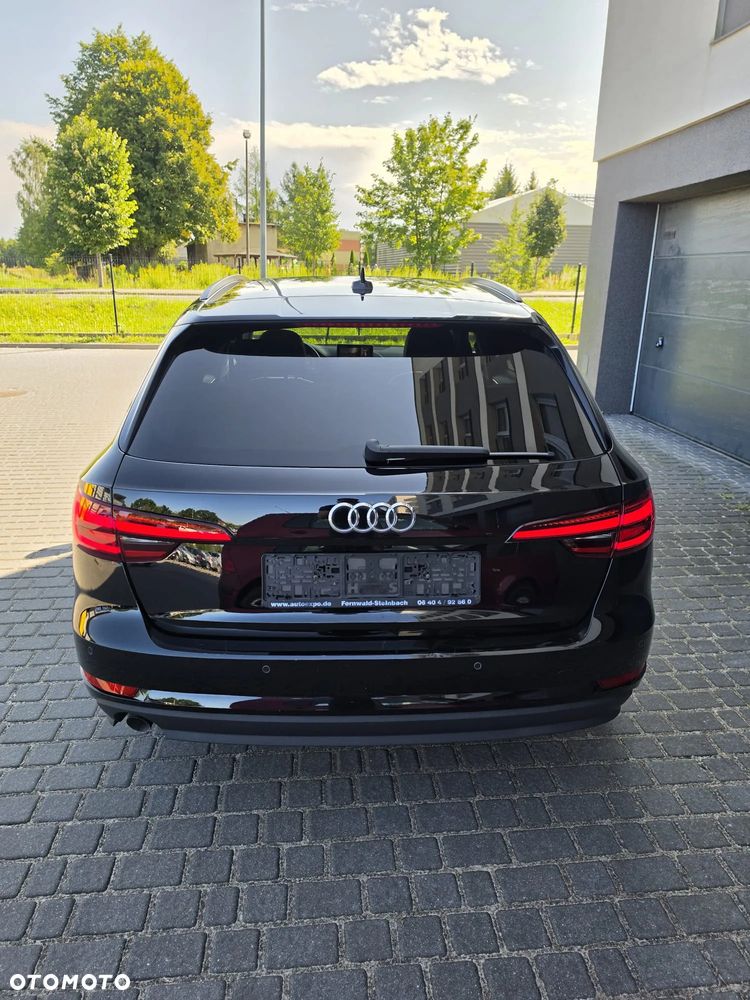 Audi A4 Avant - 10