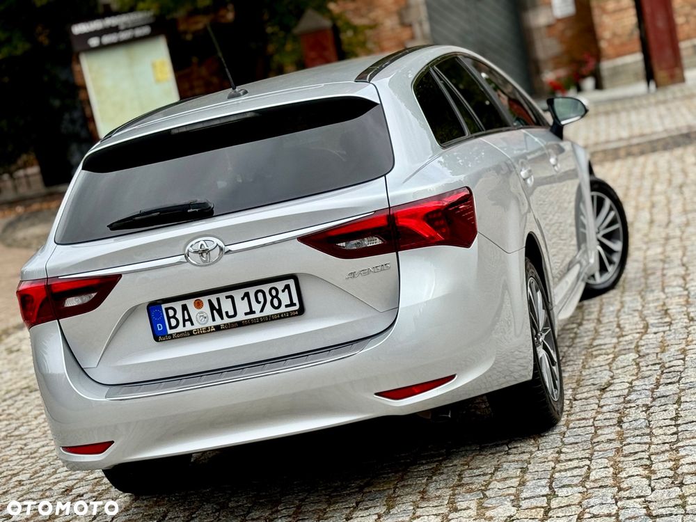 Toyota Avensis - 24