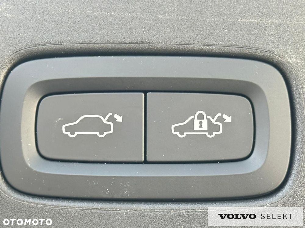 Volvo V90 Cross Country - 17