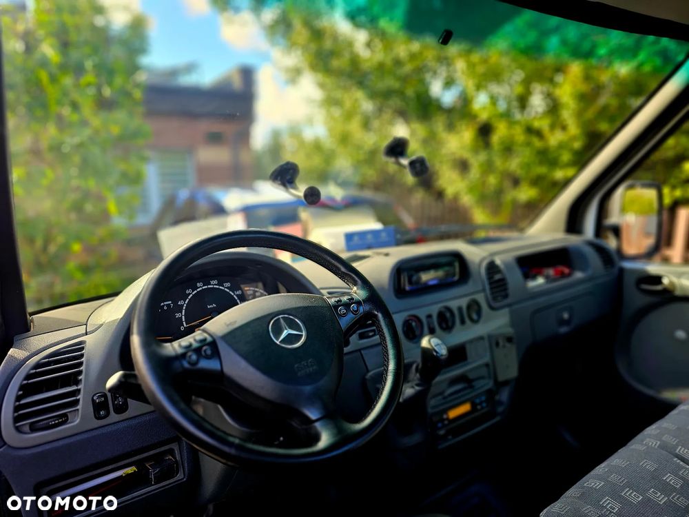 Mercedes-Benz Sprinter - 30