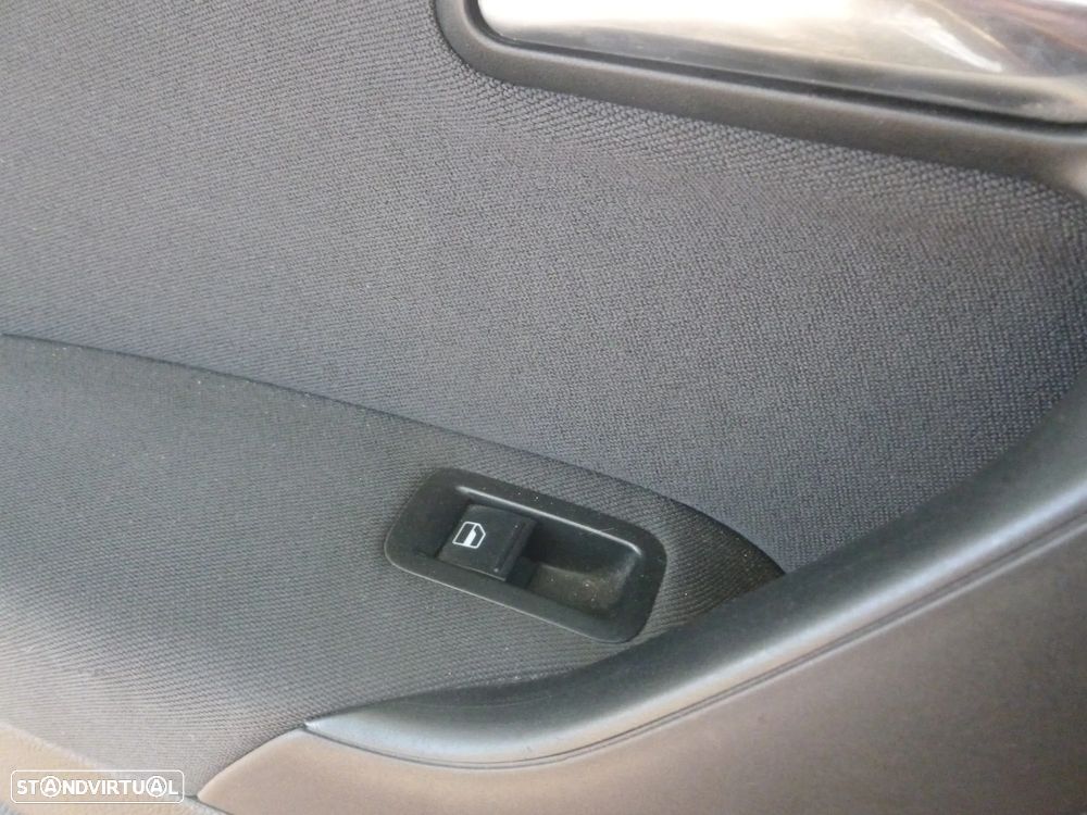VW Polo 1.6 TDI Highline - 24