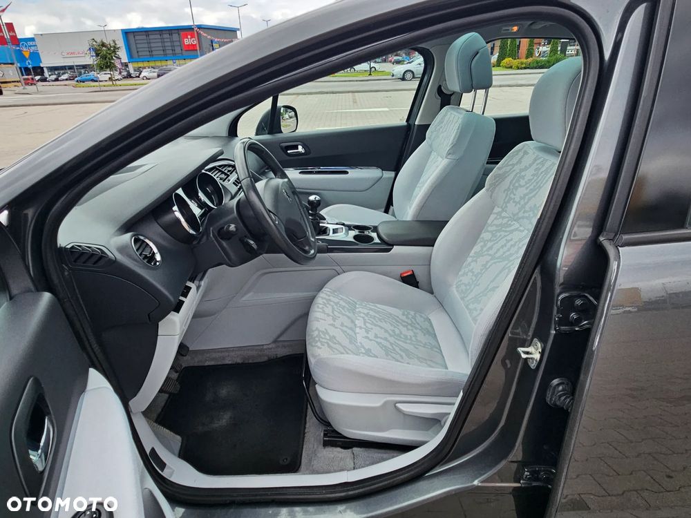 Peugeot 3008 155 THP Premium - 4
