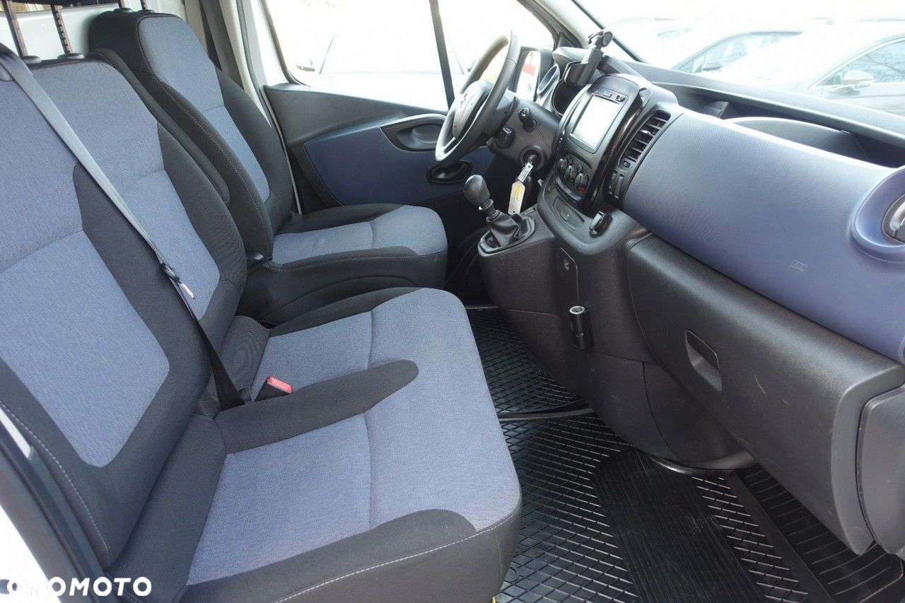 Opel Vivaro - 18