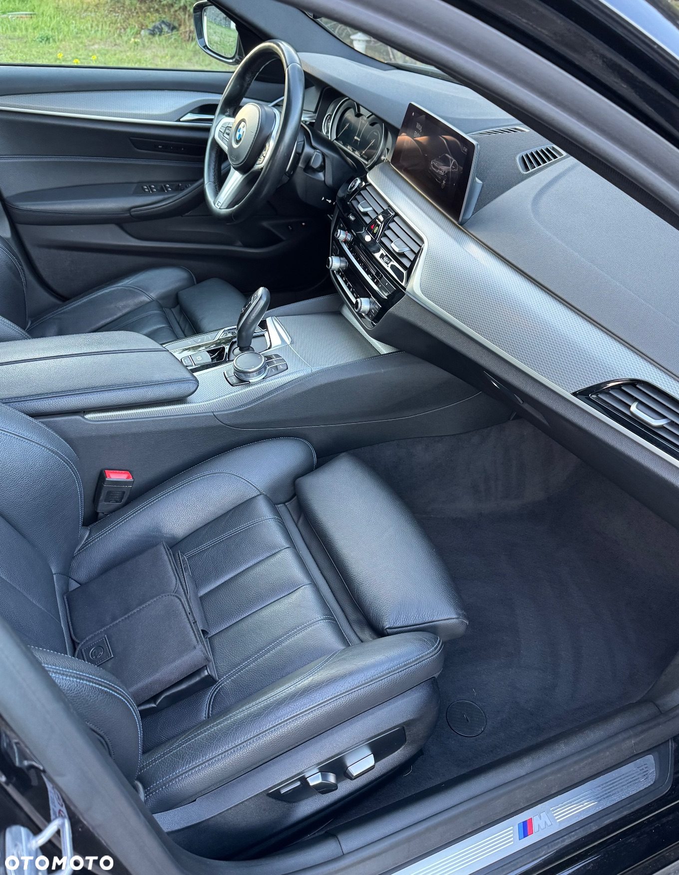 BMW Seria 5 530e iPerformance M Sport sport - 29