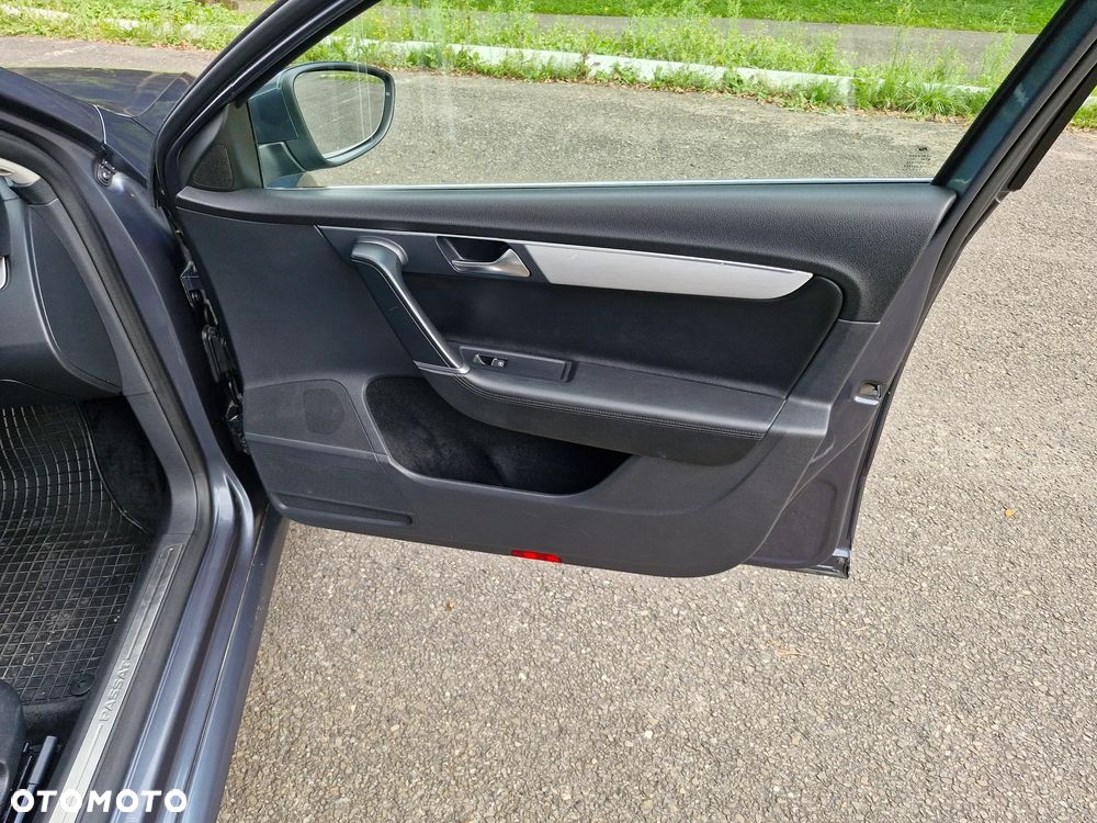 Volkswagen Passat Variant 2.0 TDI DSG BlueMotion Technology Highline - 24