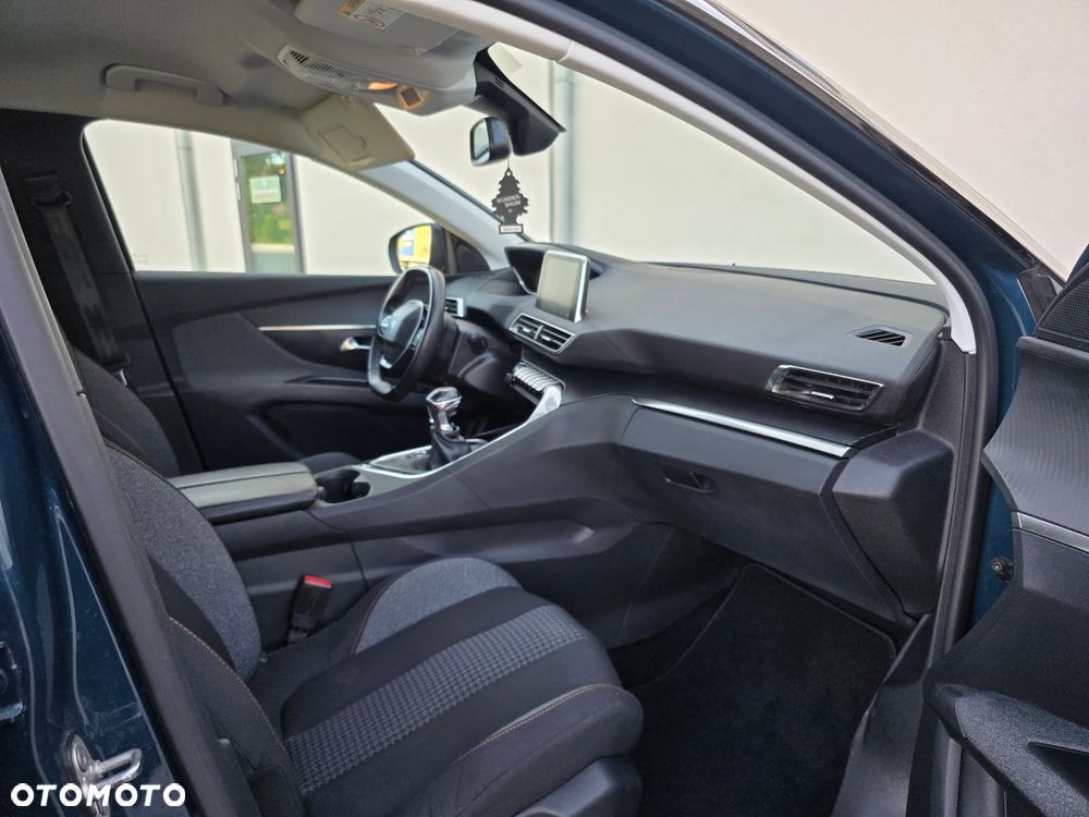 Peugeot 5008 - 32