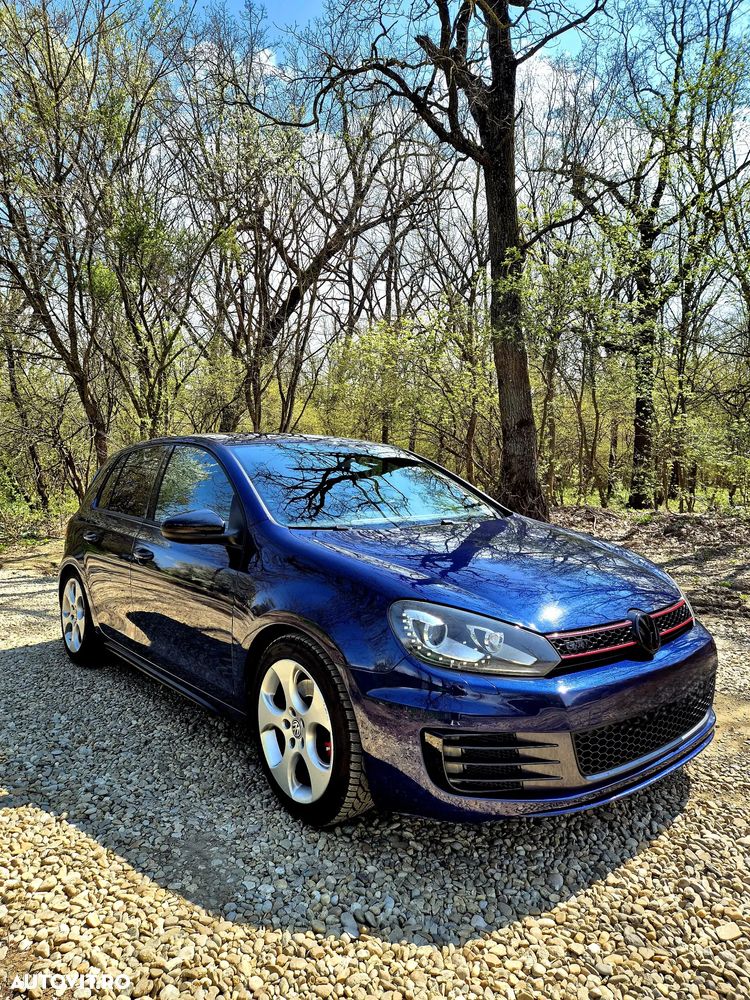 Volkswagen Golf 2.0 TSI GTI - 1