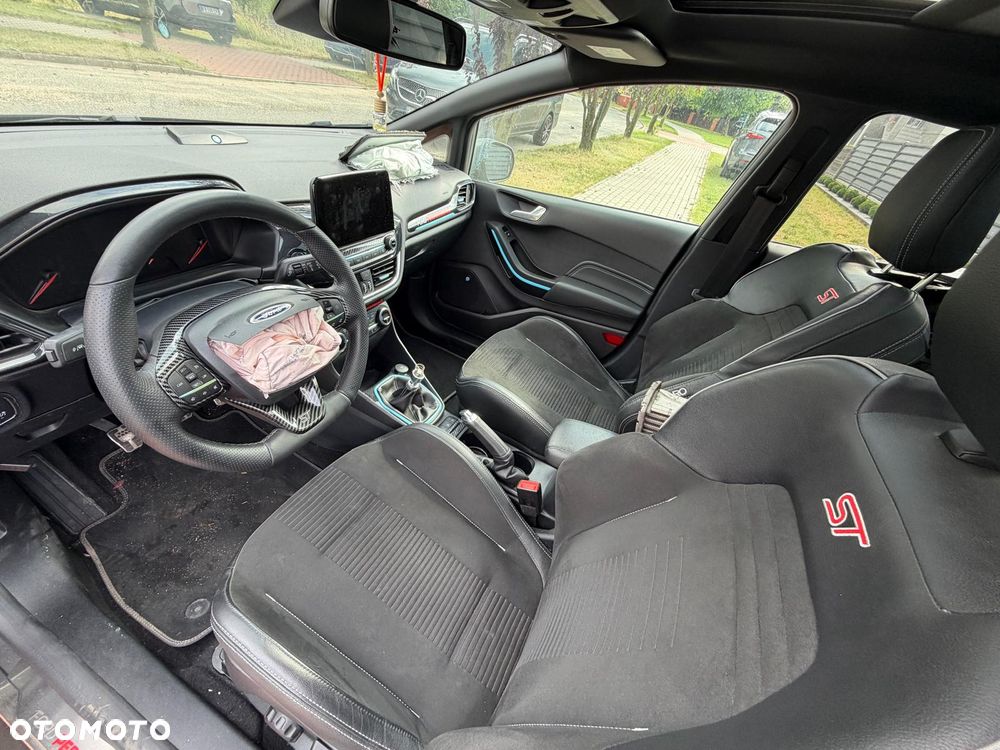 Ford Fiesta - 9