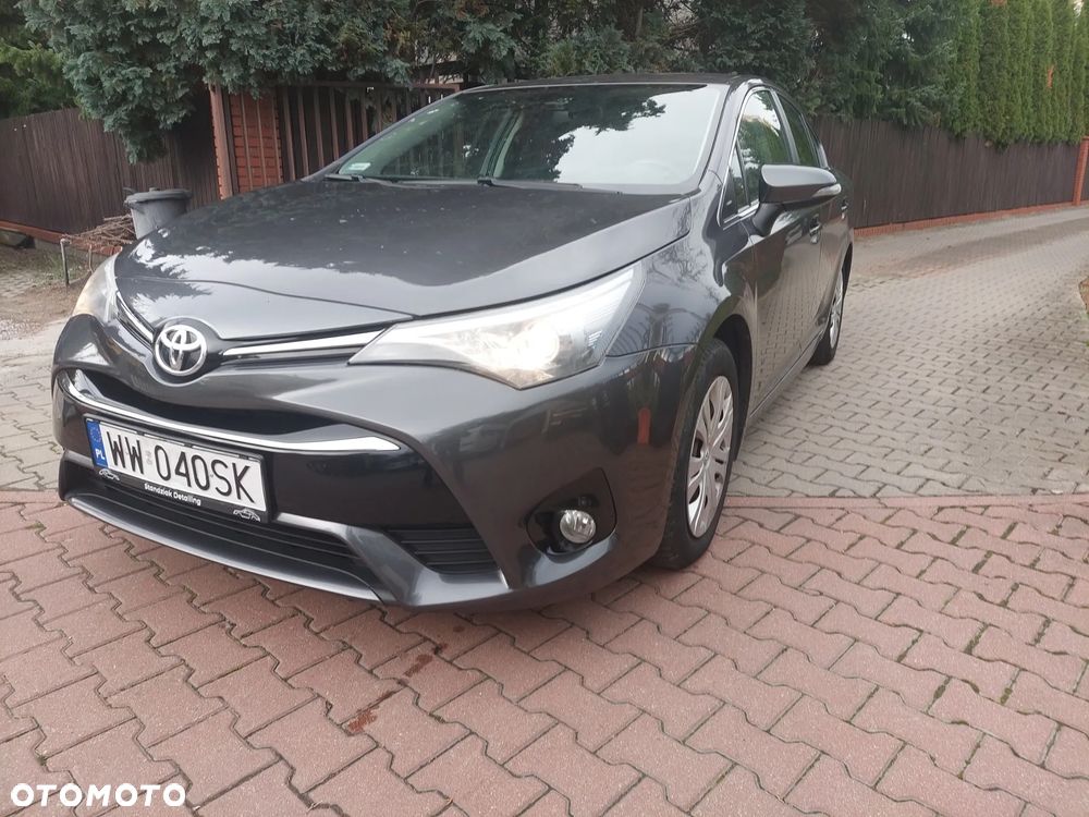 Toyota Avensis 2018 photo 4