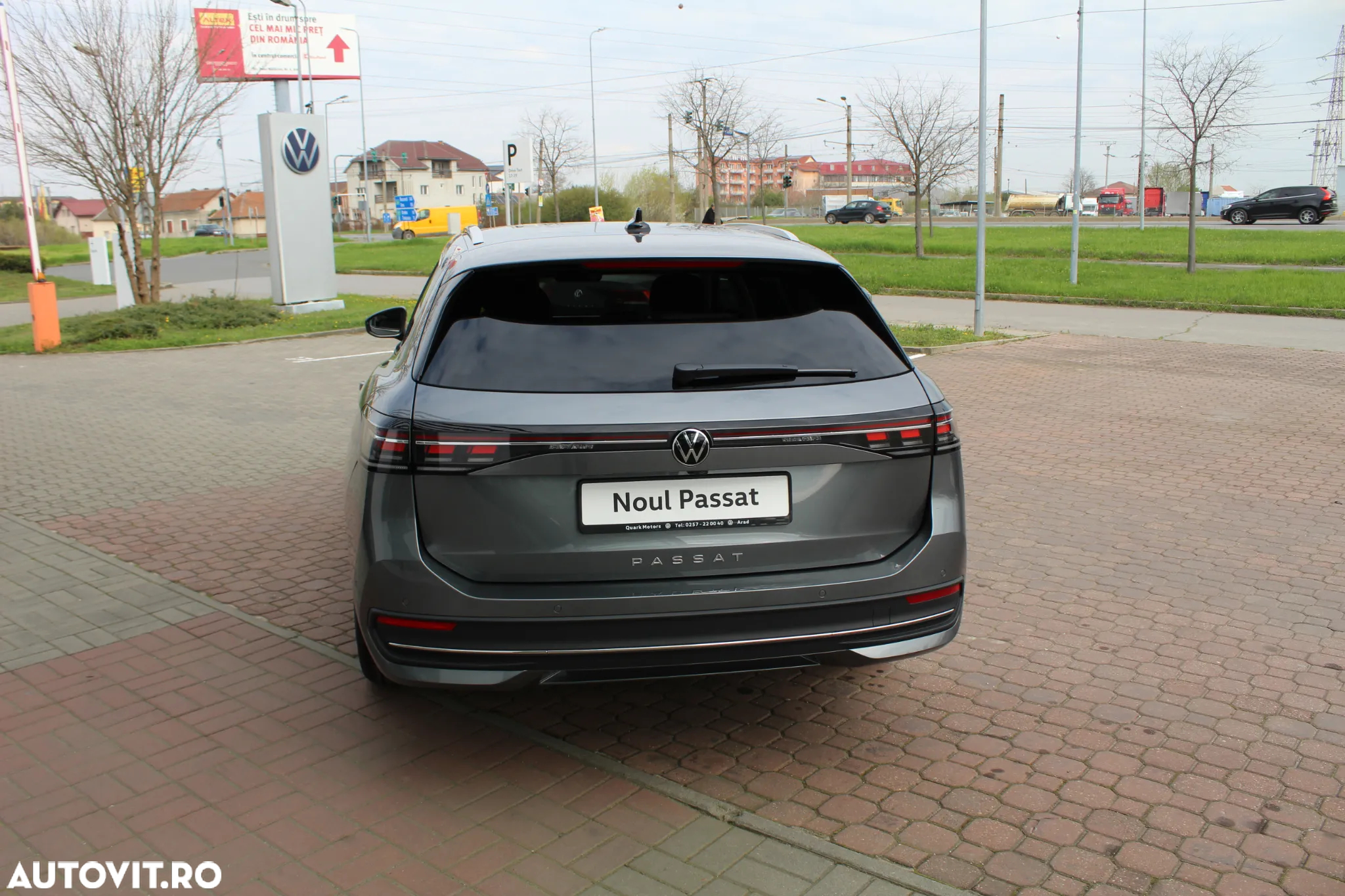 Volkswagen Passat Variant 2.0 TDI SCR DSG Business - 4