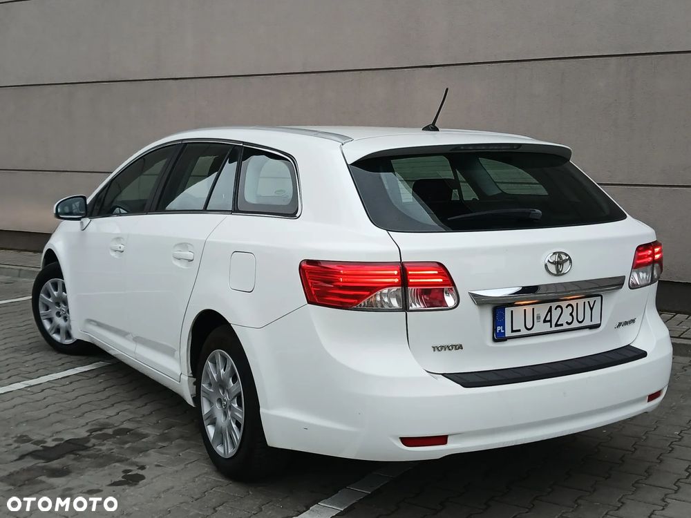 Toyota Avensis 1.8 Life - 14