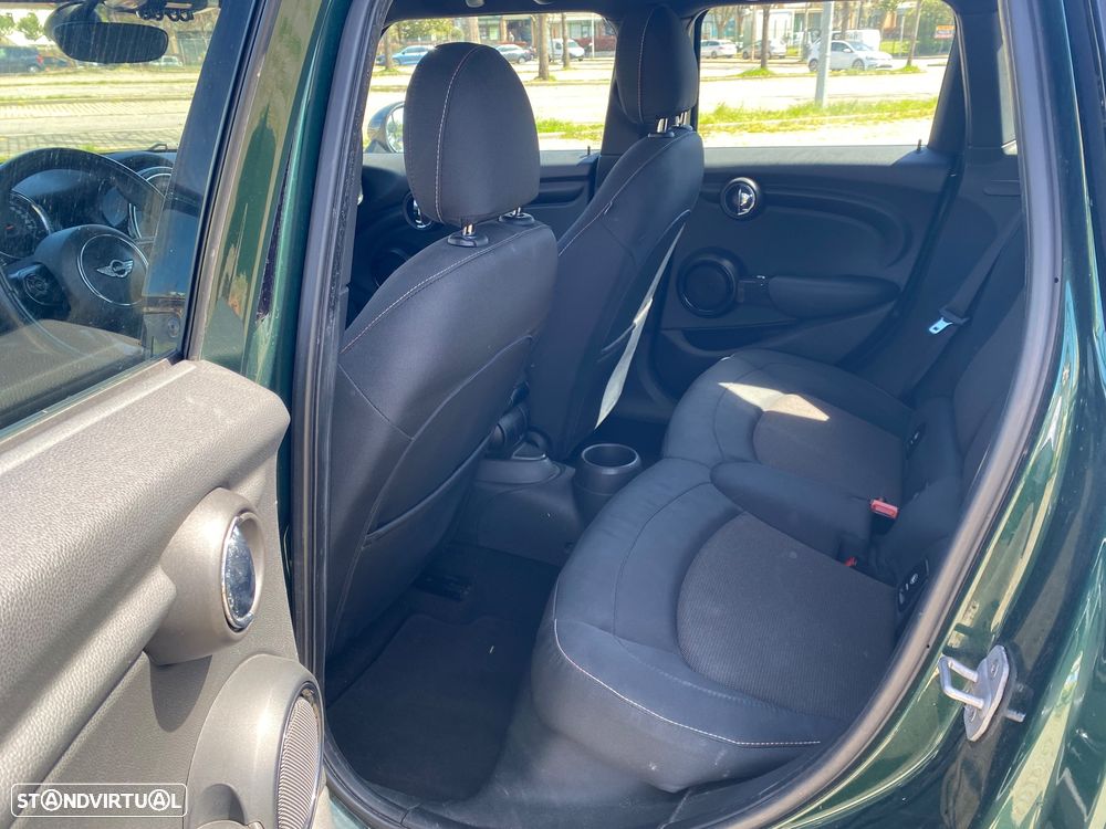 MINI 5 Portas Cooper D - 11