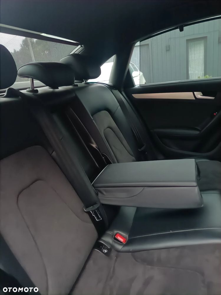 Audi A4 Limousine - 8