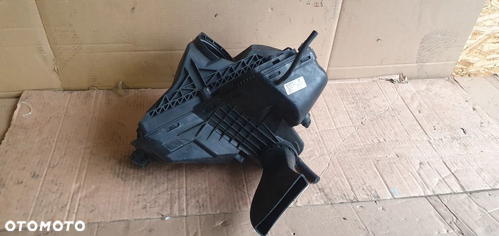 Obudowa filtra powietrza Audi A4 B8 Lift 2.0 TDI 8K0133835BM - 4