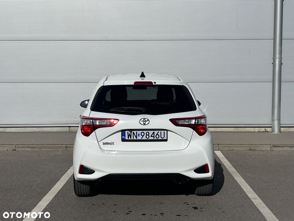 Toyota Yaris 1.0 Premium - 6