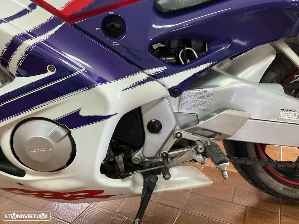 Honda CBR CBR 600F - 10