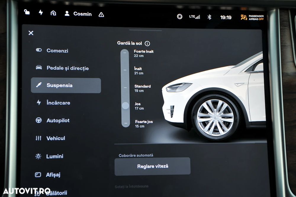 Tesla Model X - 19