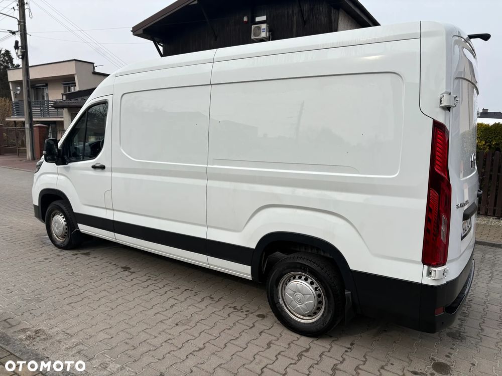 Maxus Deliver 9 - 9