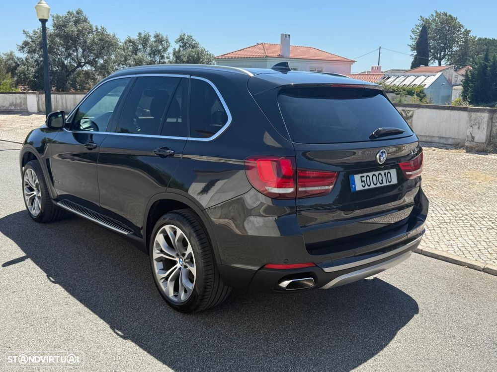 BMW X5 30 d xDrive Pack M 156g - 23