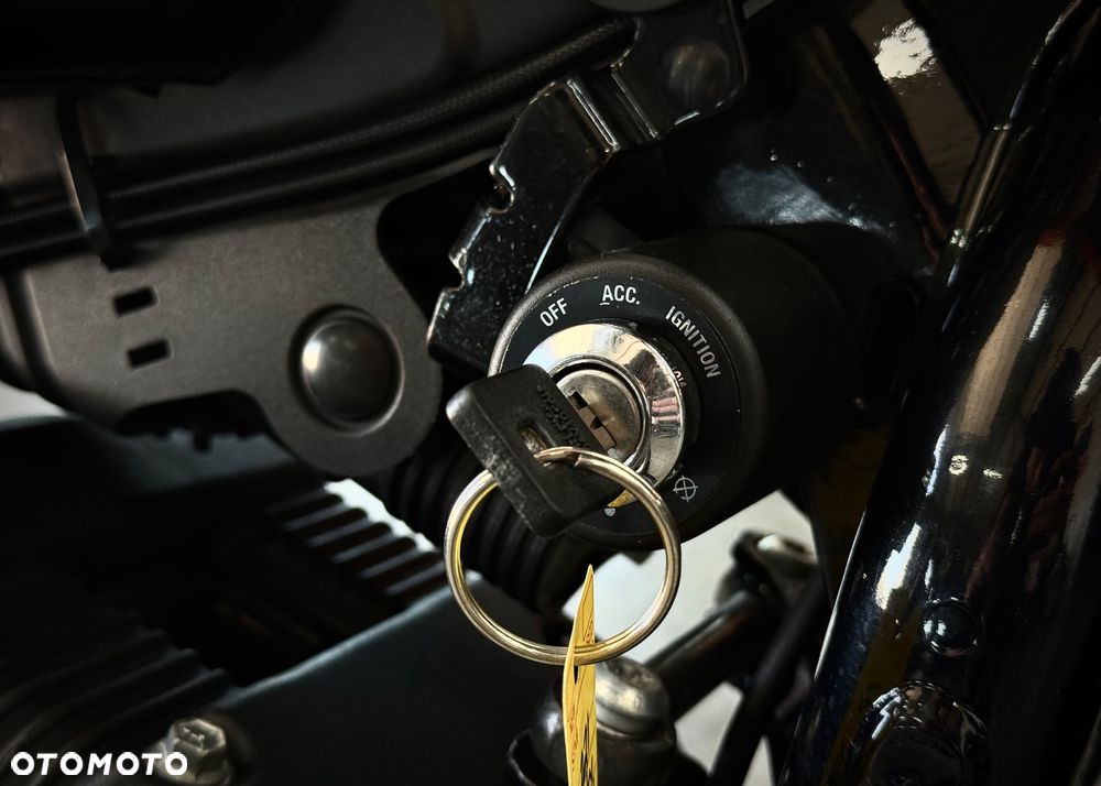 Harley-Davidson Sportster Iron 1200 - 37