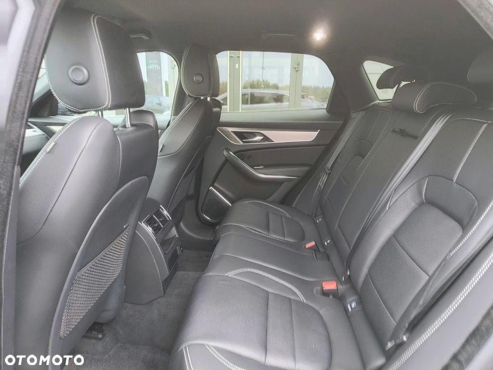 Jaguar F-Pace - 21