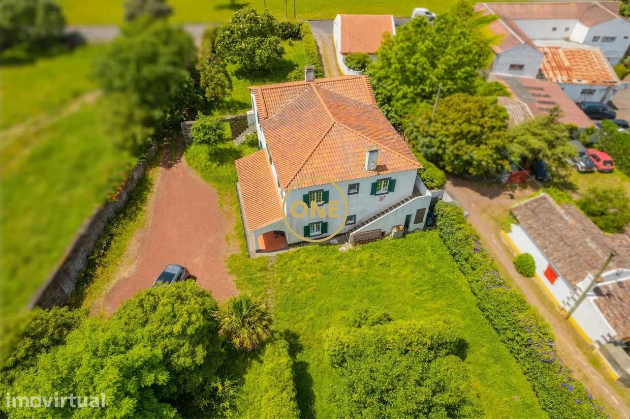 Propriedade com Moradia T6 e Terreno de 6.044 m² – Ribeira Grande - Grande imagem: 2/38