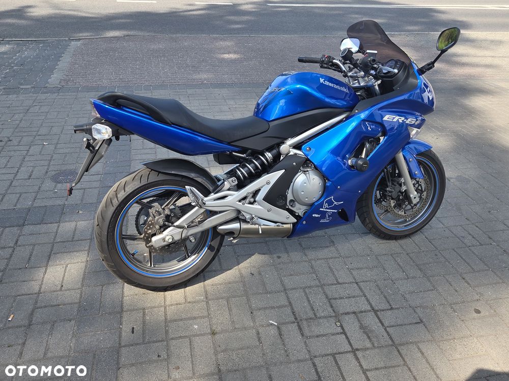 Kawasaki ER - 10