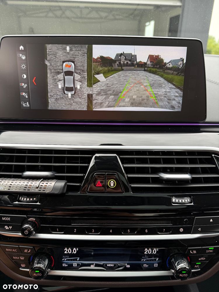 BMW Seria 5 540d xDrive - 14