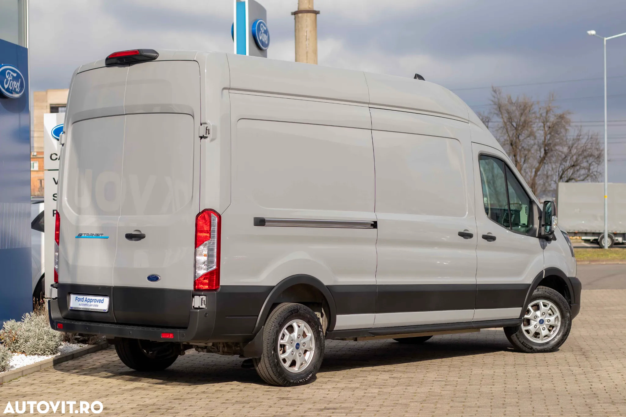 Ford E-Transit - 8