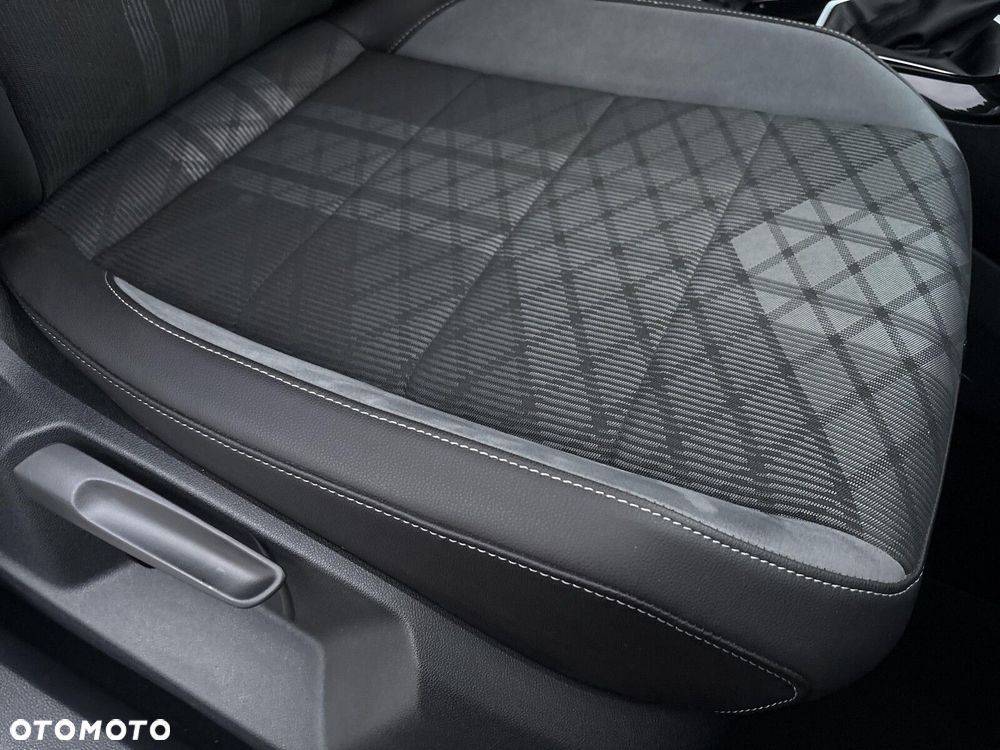 Volkswagen T-Roc - 23