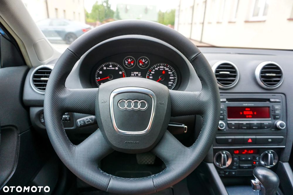 Audi A3 Sportback 1.6 S tronic Ambiente - 7