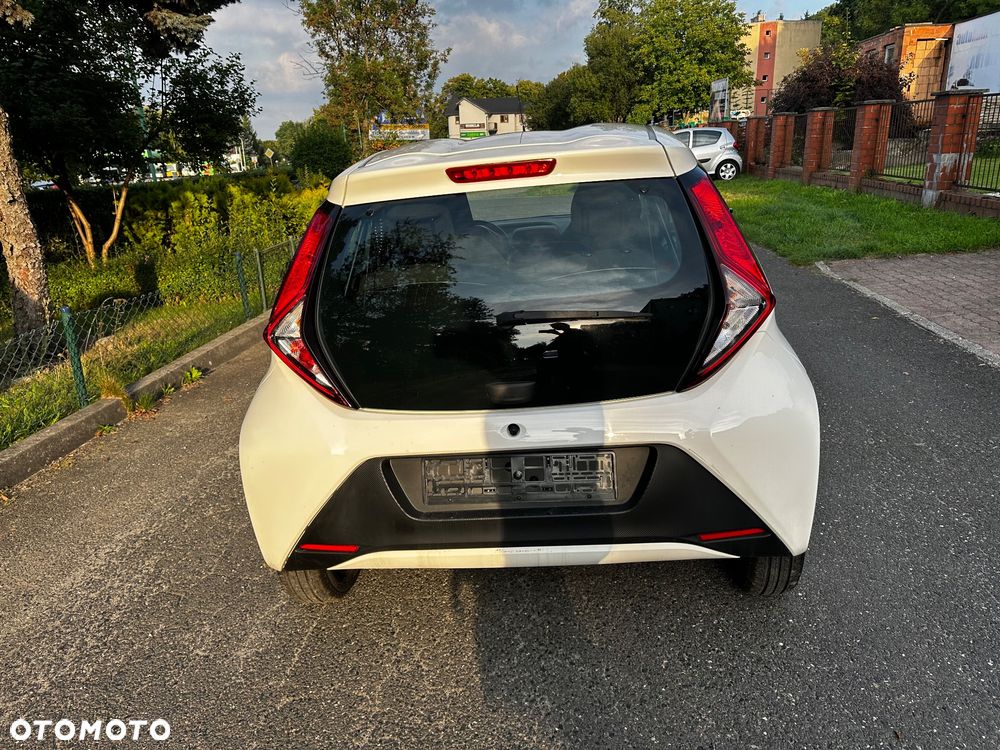 Toyota Aygo x - 9