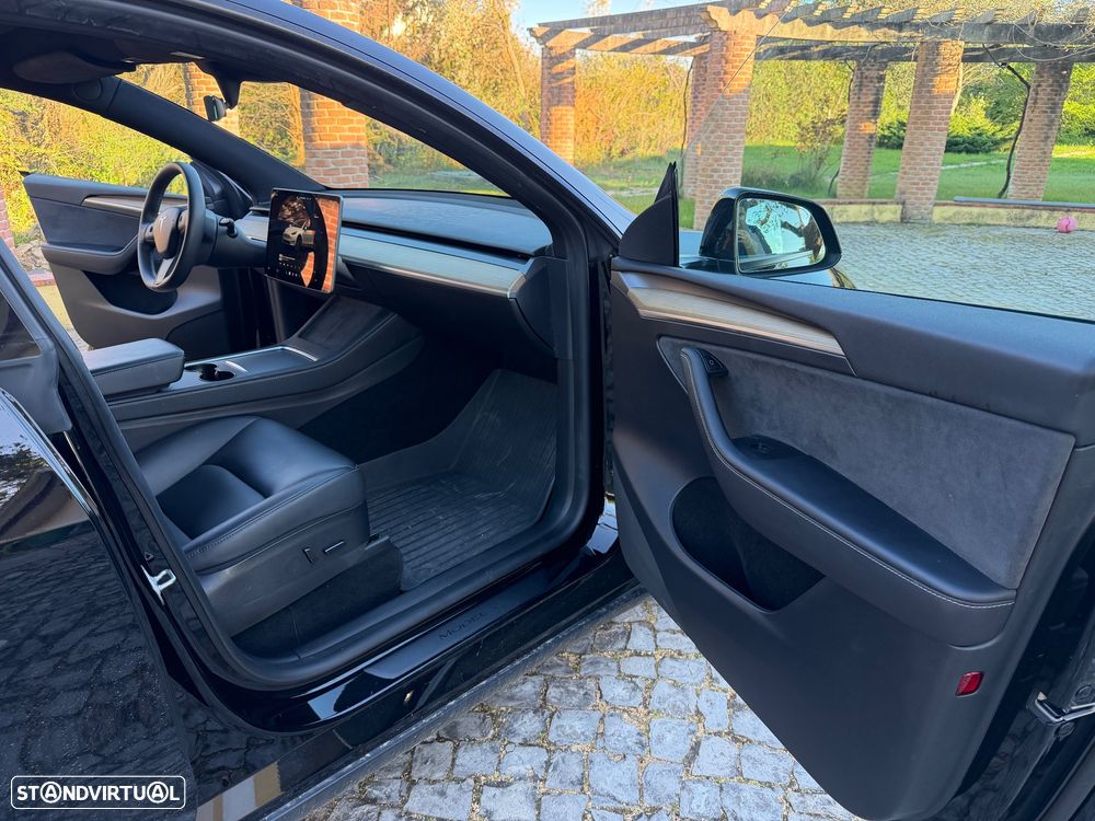 Tesla Model Y RWD - 16