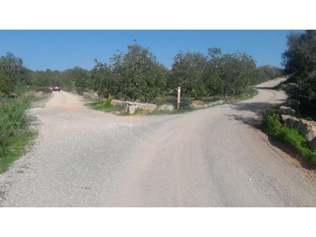 Terreno rústico em Ferreiras, Albufeira, Algarve - Grande imagem: 2/14