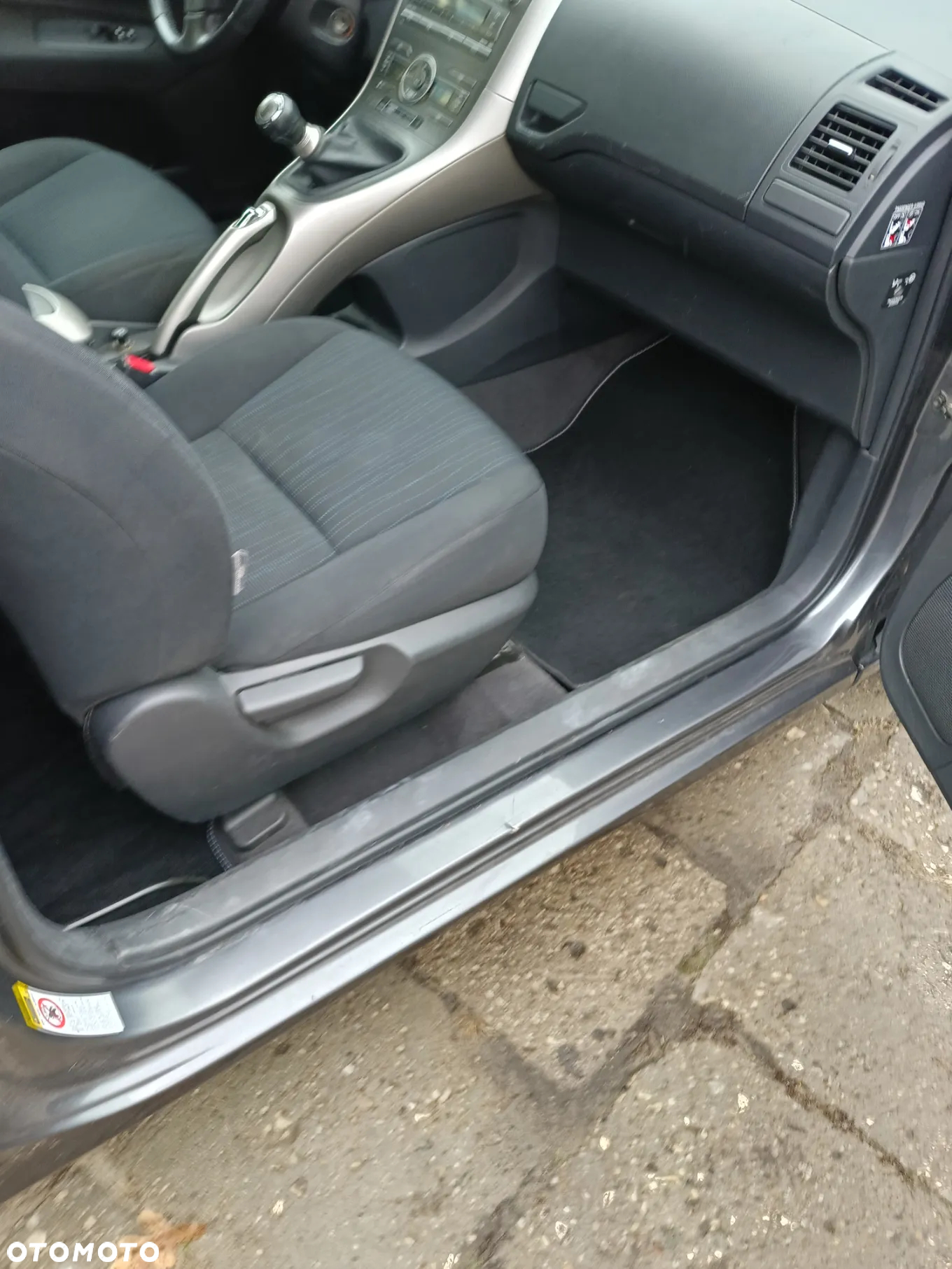 Toyota Auris 1.4 D-4D Luna - 16